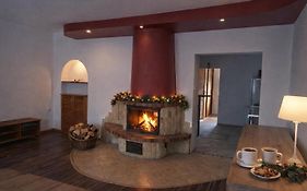 Apartament z kominkiem